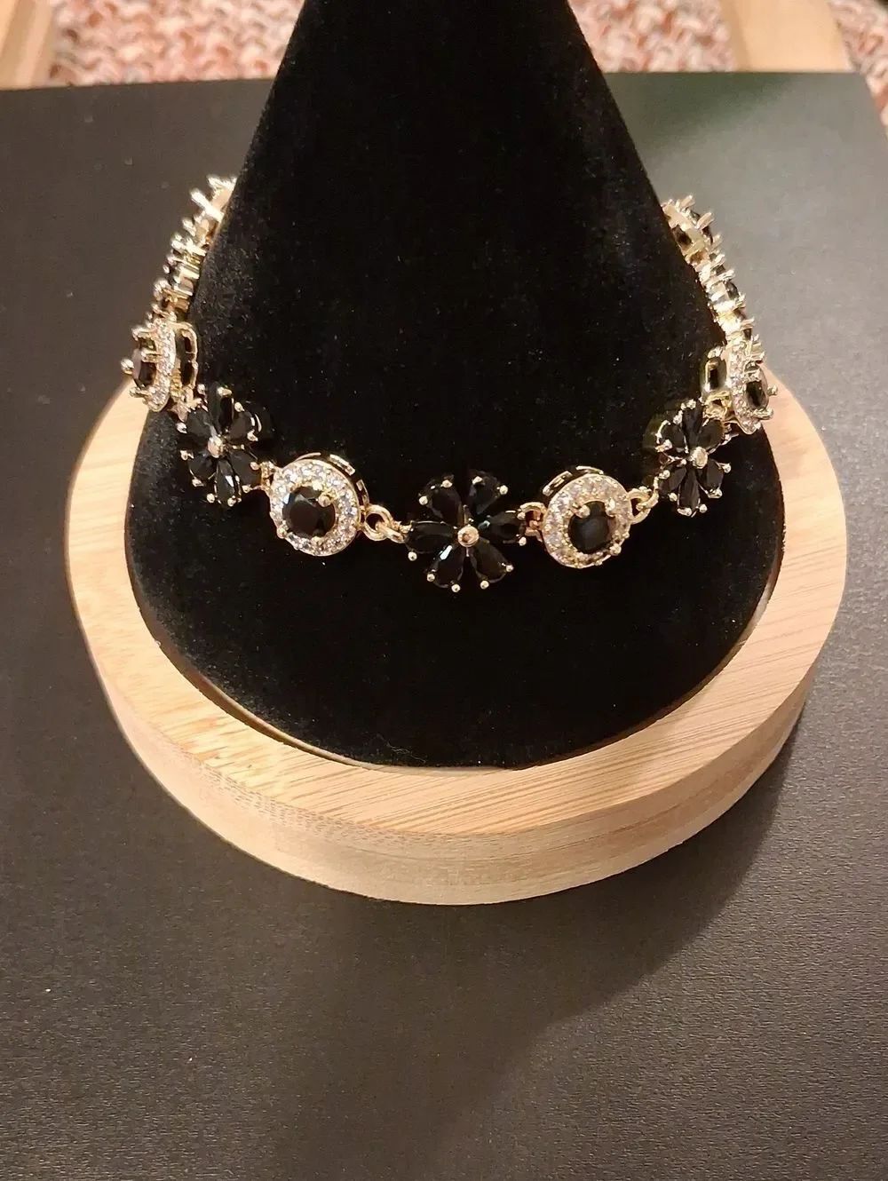 18k GF Elegant Black Stone Floral Bracelet With CZ